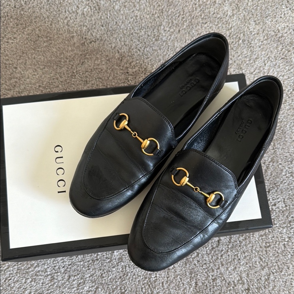 Gucci Black Leather Loafers with Gold Horsebit